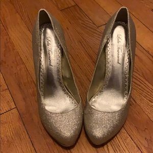 Lulu Townsend Sparkly Gold 4 inch Pumps/Heels 9.5